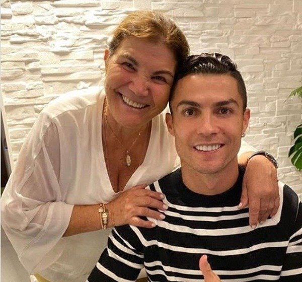 See Amazing Gift Cristiano Ronaldo Gave His Mum On Mother's Day